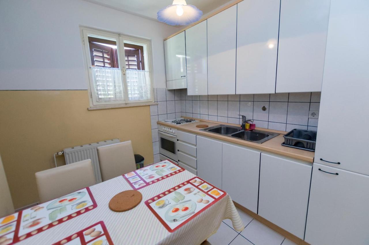 Apartment Hans Primošten Esterno foto