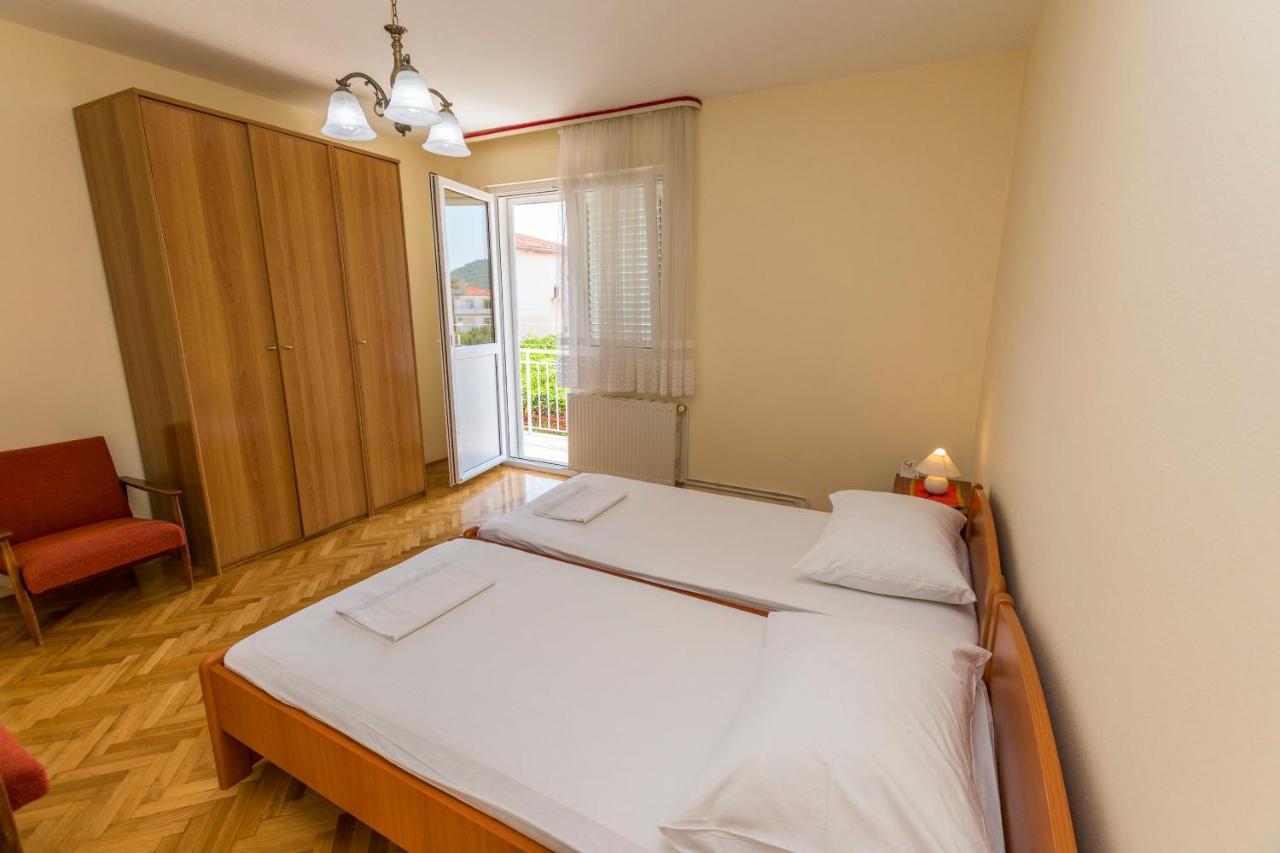 Apartment Hans Primošten Esterno foto