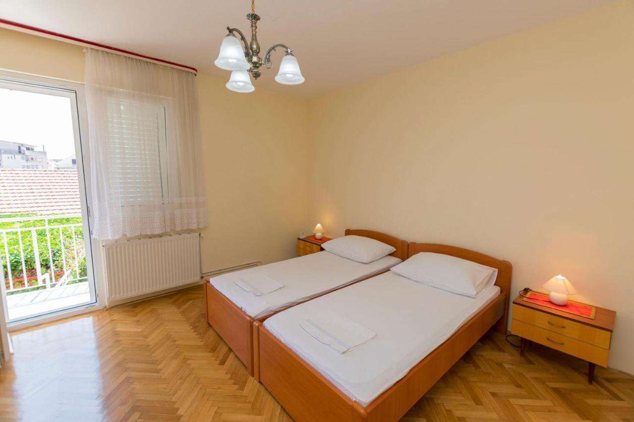 Apartment Hans Primošten Esterno foto