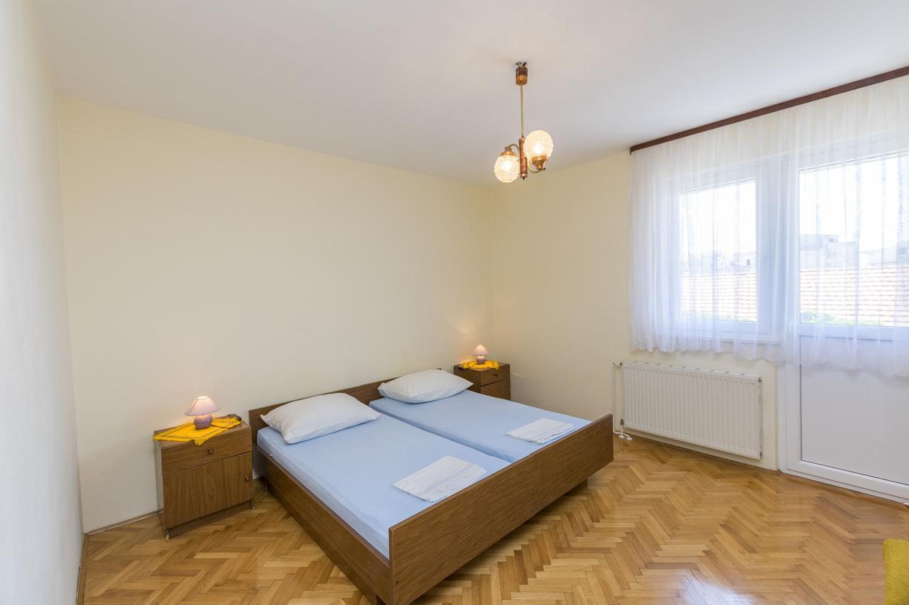 Apartment Hans Primošten Esterno foto