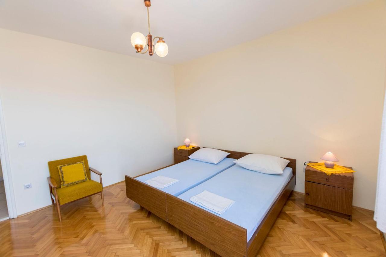 Apartment Hans Primošten Esterno foto